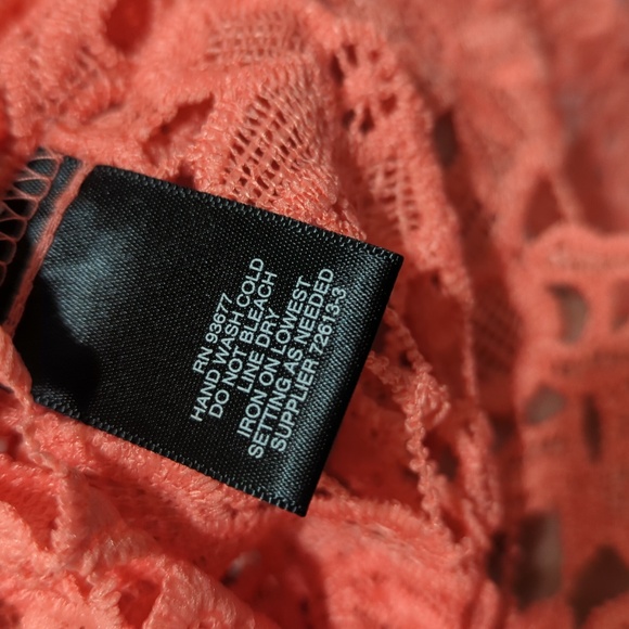 Liz Claiborne Salmon Color Lace Top Size PXL (petite extra large) - Picture 7 of 13